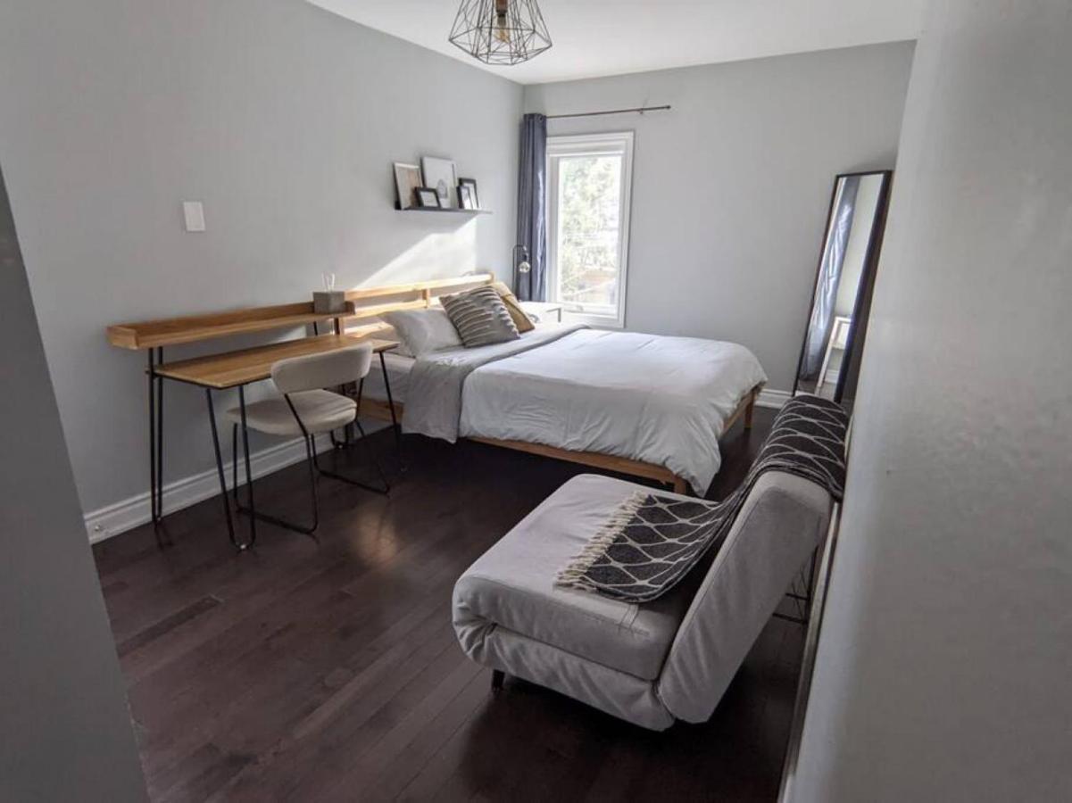 Warm And Cozy 2Br Townhouse With Wfh Setup And Wifi Villa Toronto Exterior photo